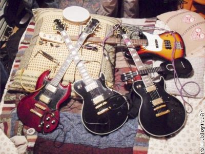 Instruments : PaulD, Moi, PaulP, Felix + ukul�l� � Felix etc.